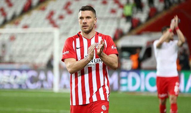 Lukas Podolski Haberleri Ve Son Dakika Lukas Podolski Haberleri