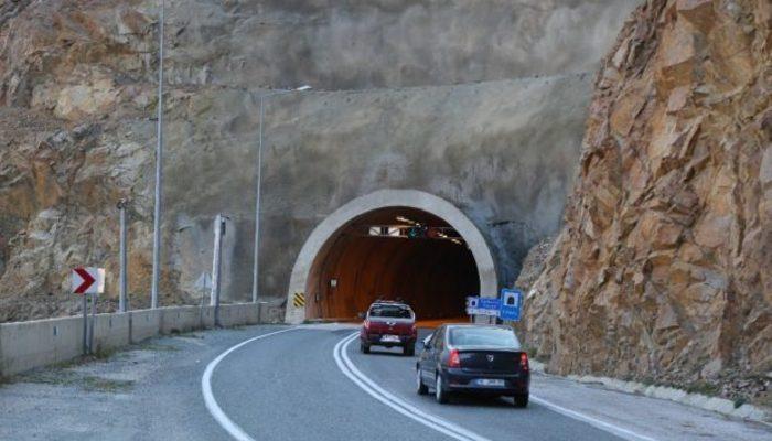 Yusufeli'ne 40 tünelle erişim sağlanıyor