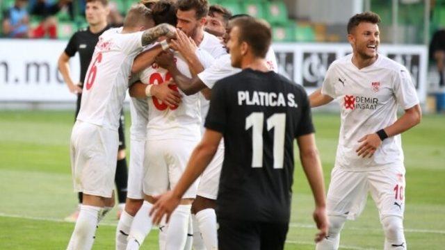 Sivasspor, Konferans Ligi için avantajı kaptı