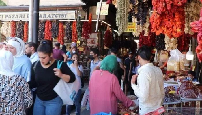 Turistlere satış yapan esnaf: Canımıza can geldi