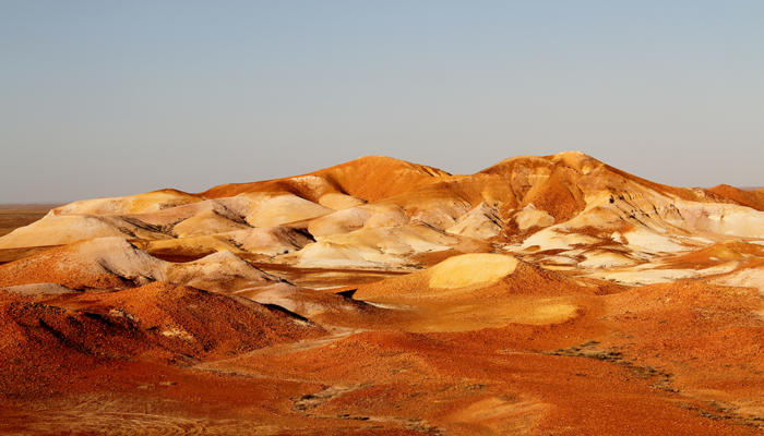 İnsanların yüzyıllardır yerin altında yaşadığı ilginç kasaba: Coober Pedy