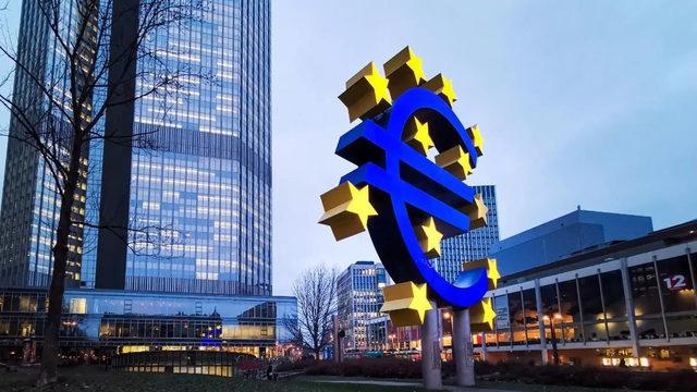ecb-kzP6_cover