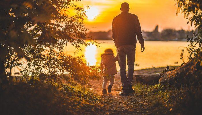 BABALAR GÜNÜ MESAJLARI 2022! Babalara özel en anlamlı, duygusal ve resimli Babalar Günü kutlama mesajları