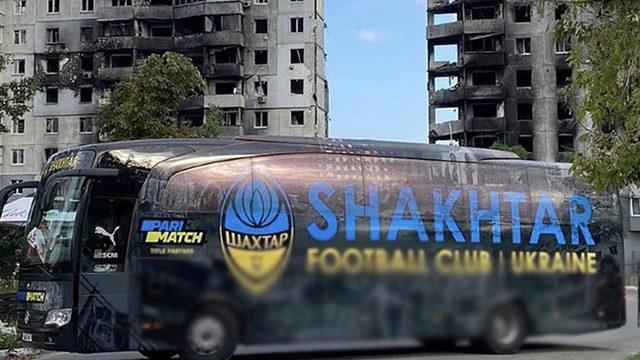 Dünya, S. Donetsk'in otobüsünü konuşuyor!