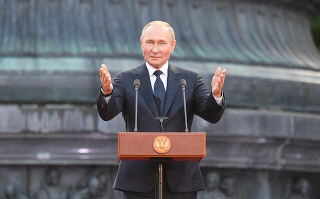 Russian President Vladimir Putin visits Veliky Novgorod