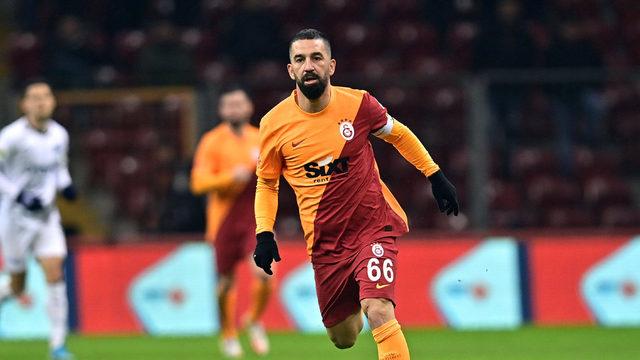 1653293939550-arda-turan-galatasaray-2021-2022-1648648927-82942