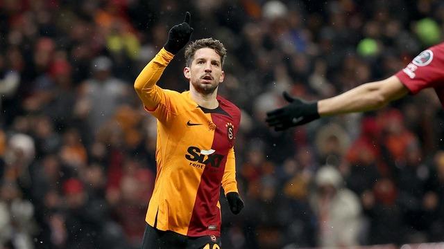 dries-mertens-aa-2010730