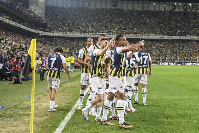 AA-20230928-32265881-32265880-FENERBAHCE_RAMS_BASAKSEHIR (Large)