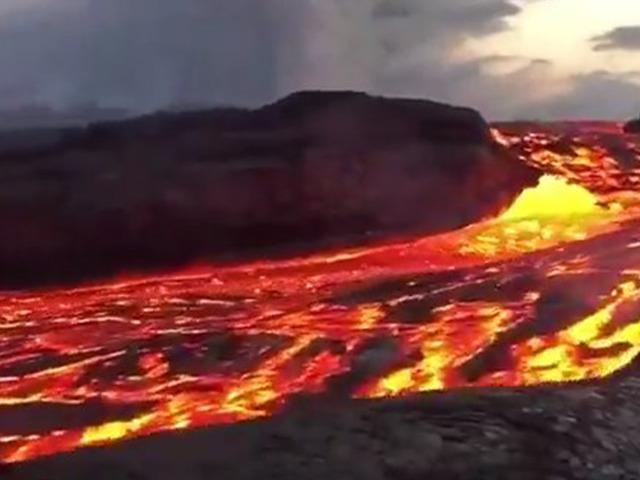 Kilauea Yanardağı lav püskürtmeye devam ediyor