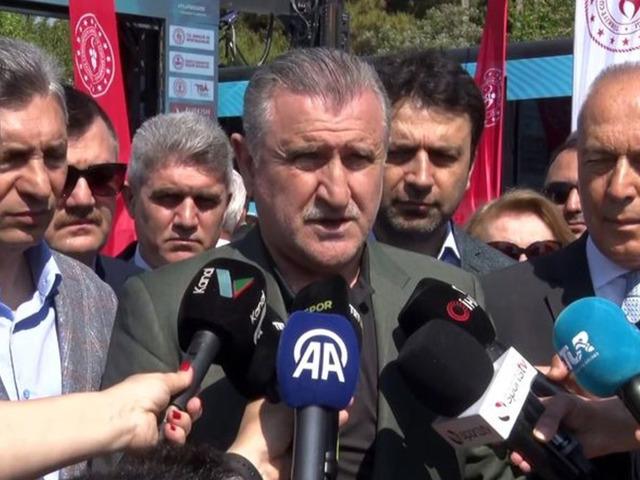 Bakan Bak: "Spor ülkesi haline geldik"