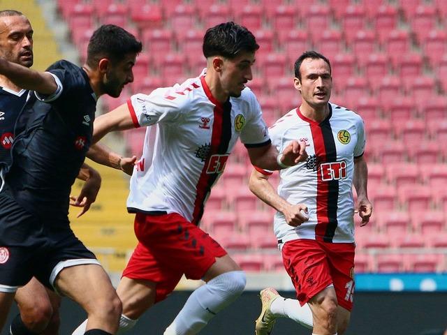 Eskişehirspor penaltı golüyle geri döndü! 
