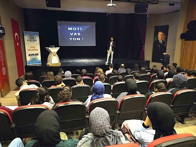 Öğrencilere kaygı ve motivasyon semineri