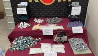 İzmir'de kaçak vücut geliştirme ilacı üretenlere yönelik operasyonda 1 tutuklama