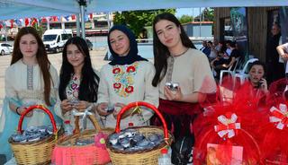 Geleneksel lezzetler damakları şenlendirdi