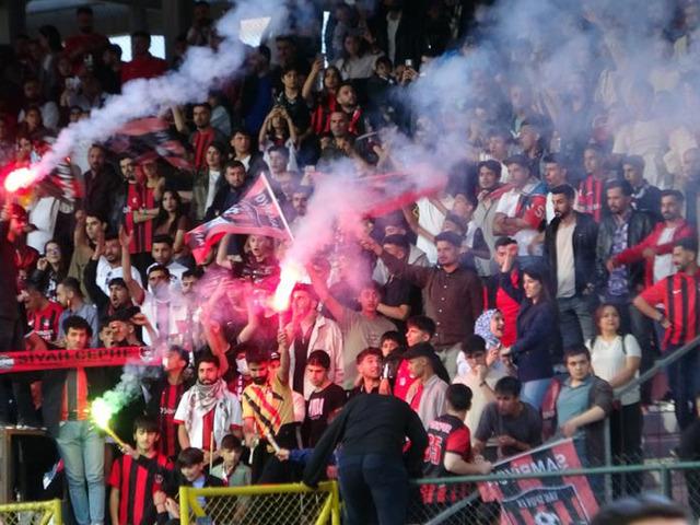Vanspor FK'nın şampiyonluğu coşkuyla kutlandı