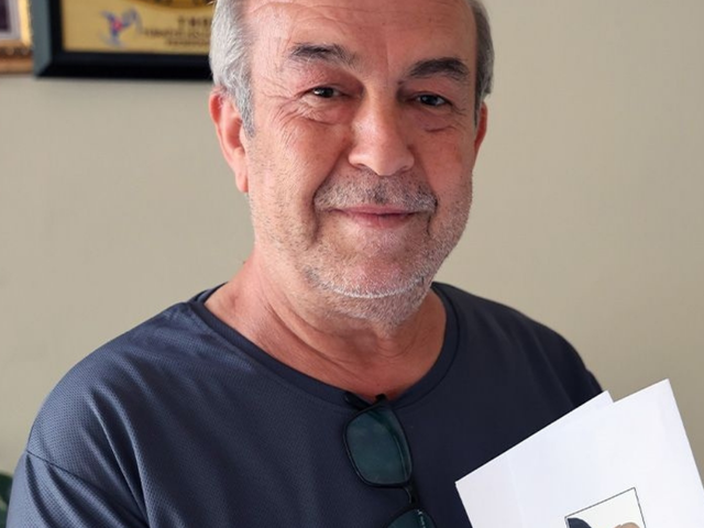 Böyle davetiye görülmedi! Kızının düğünü için hazırladı, gören şaştı